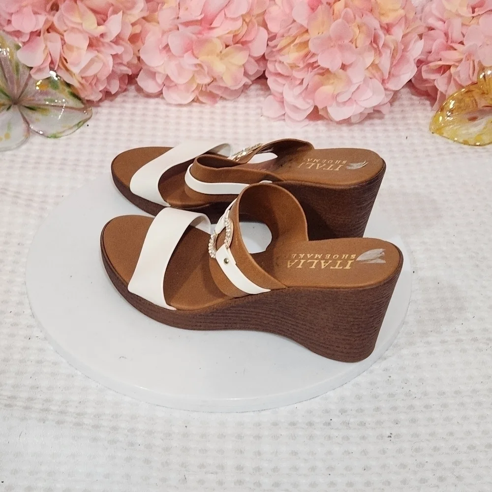 Toscanella Made In Italy Ulta Wedge Sandals with Rhinestones Detail Size 7.5